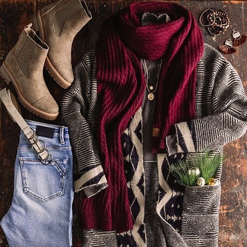 christmas-buckle-winter-outfit