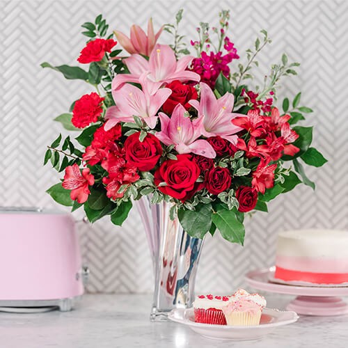 More Romance with 25% From Teleflora