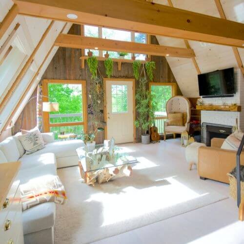 mothers-day-airbnb-cute-fresh-cabin-room